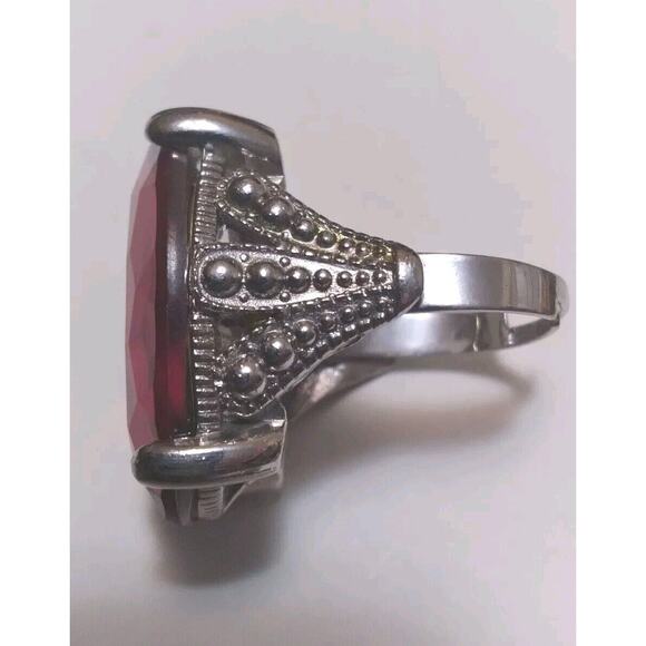Cocktail Ring Ruby Red Glass Cabochon Statement Silvertone Ajustable Faceted - Picture 3 of 8